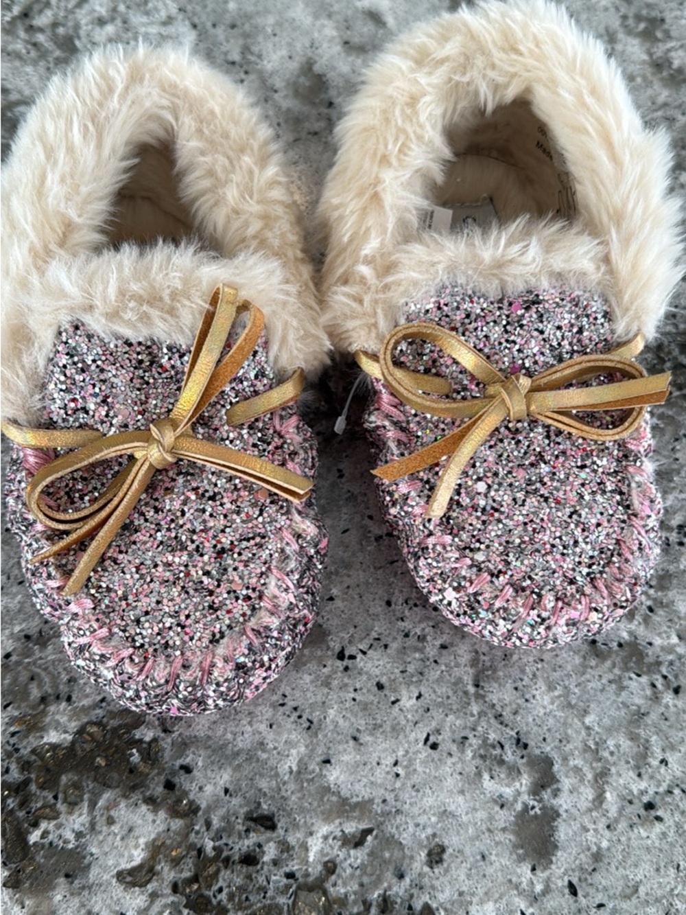 Crewcuts Pink Glitter Faux-Fur Moccasin Slippers with Gold Bow